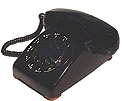 zwarte telefoon met draaischijf